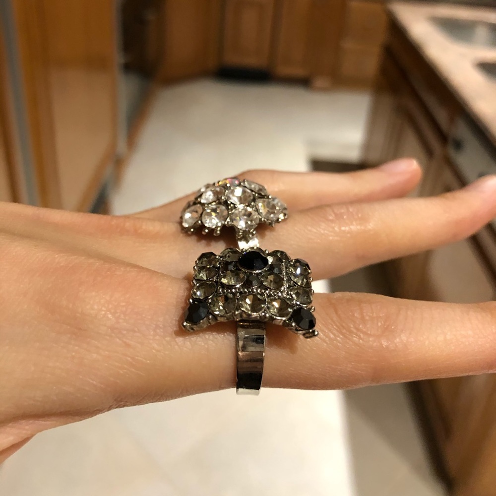 Two Adjustable Rhinestone rings - Picture 3 of 4